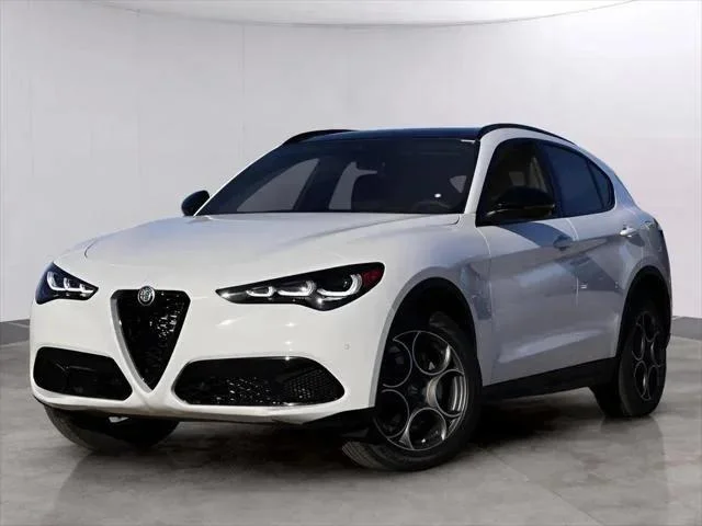 2025 Alfa Romeo Stelvio Stelvio AWD's photo