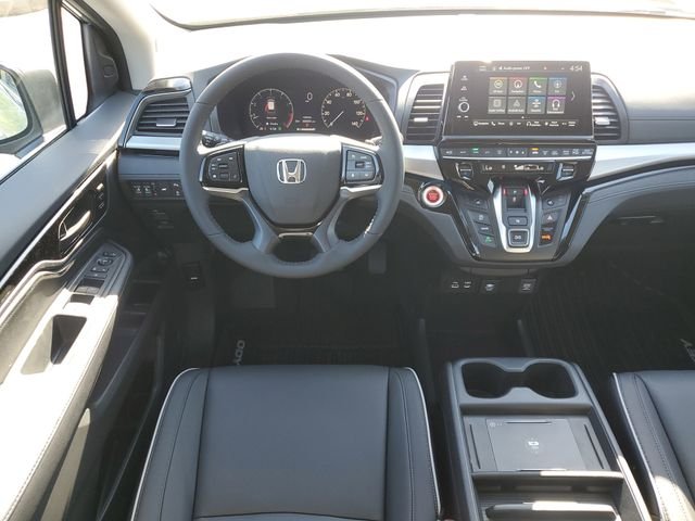 New 2026 Solar Silver Metallic Honda Touring image 15