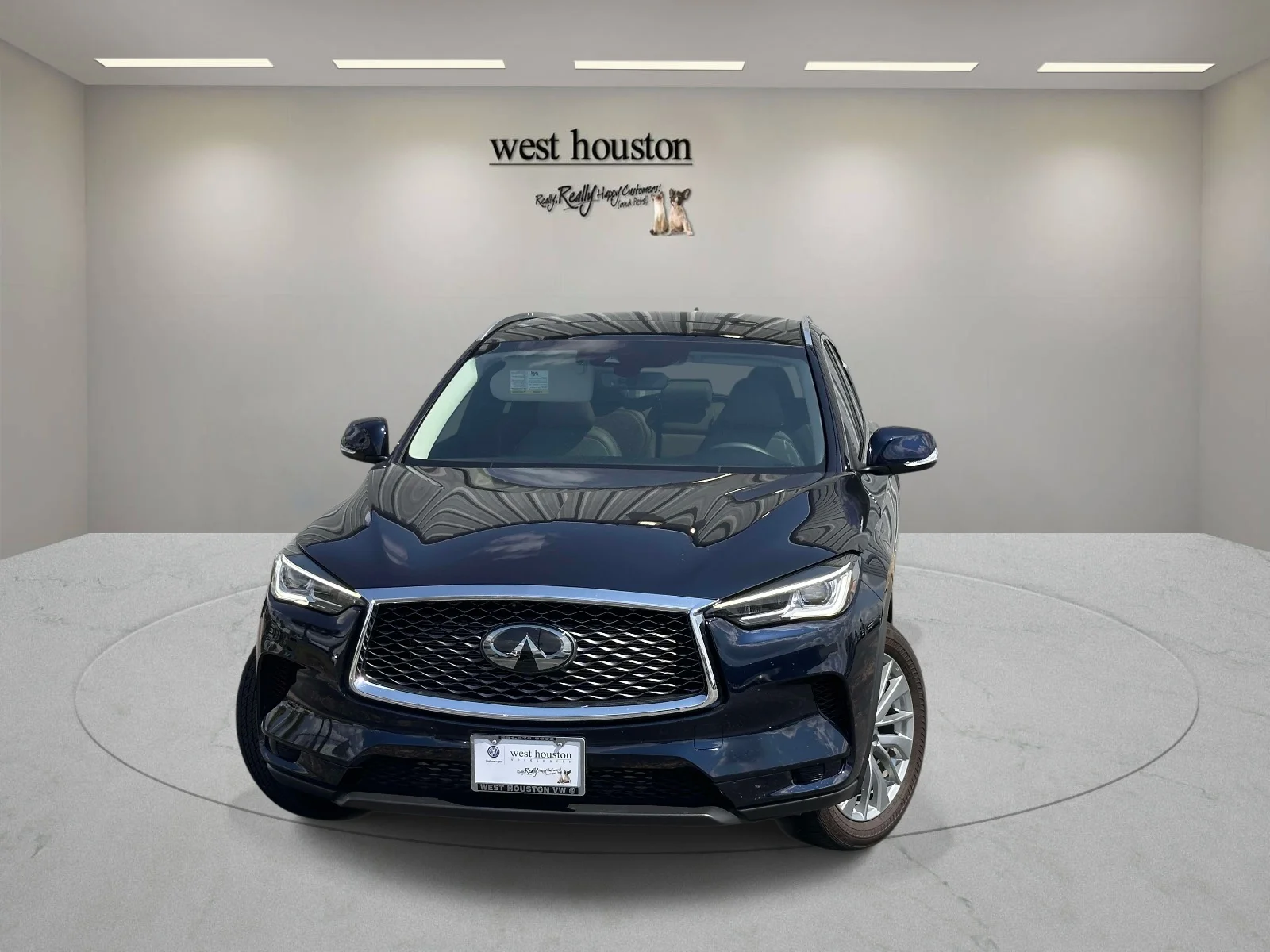 Used 2023 Hermosa Blue INFINITI LUXE image 2