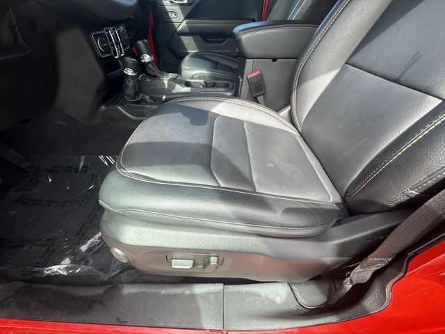Used 2024 Red Jeep Sahara image 12