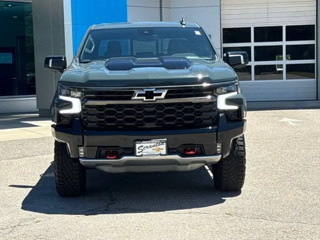 2025 Chevrolet Silverado 1500 ZR2 - Photo 42