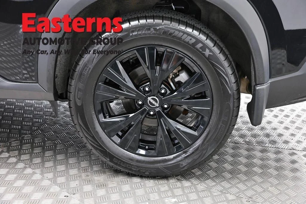 Used 2023 Black Nissan SV image 36