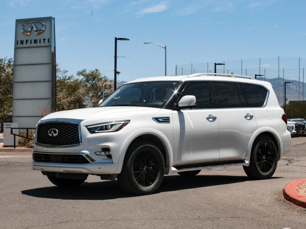 Used 2023 Moonstone White INFINITI LUXE image 1