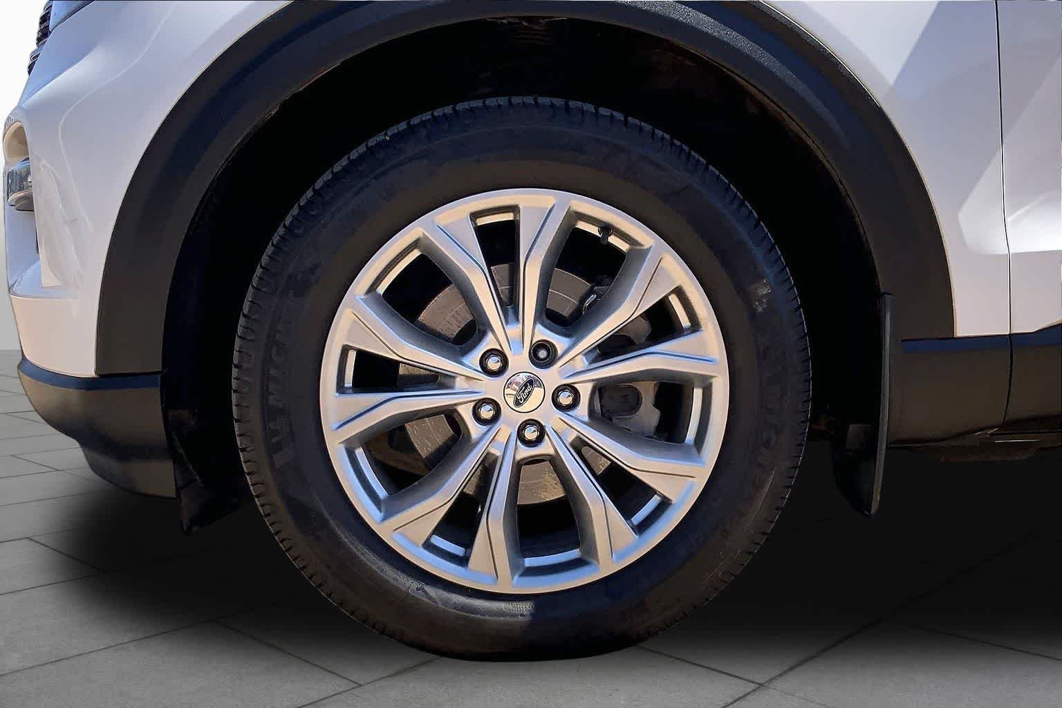 Used 2021 Star White Metallic Tri-Coat Ford XLT image 11