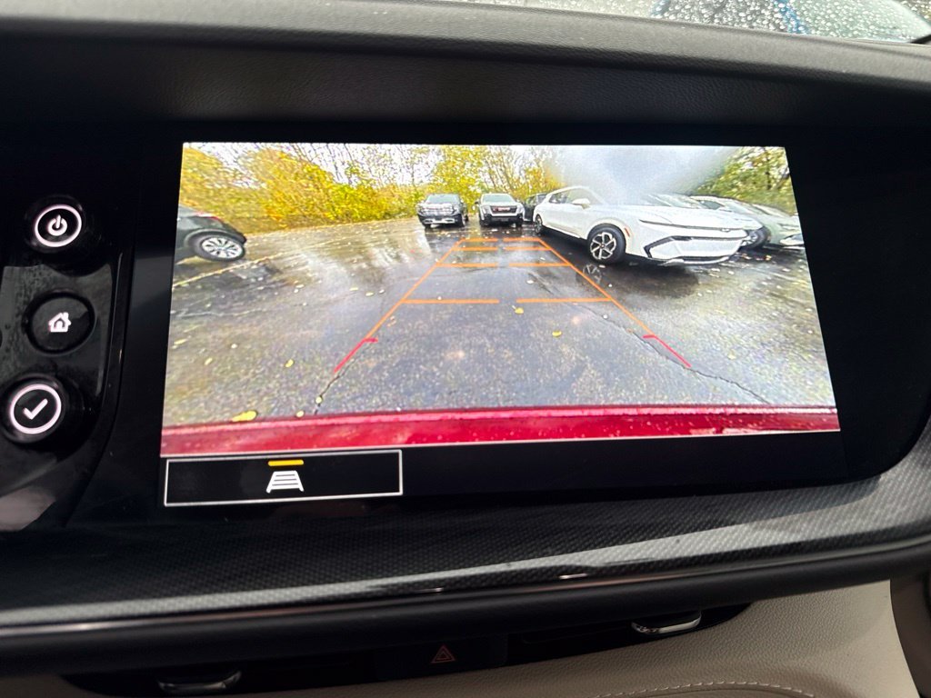 Used 2022 Red Buick Essence image 29