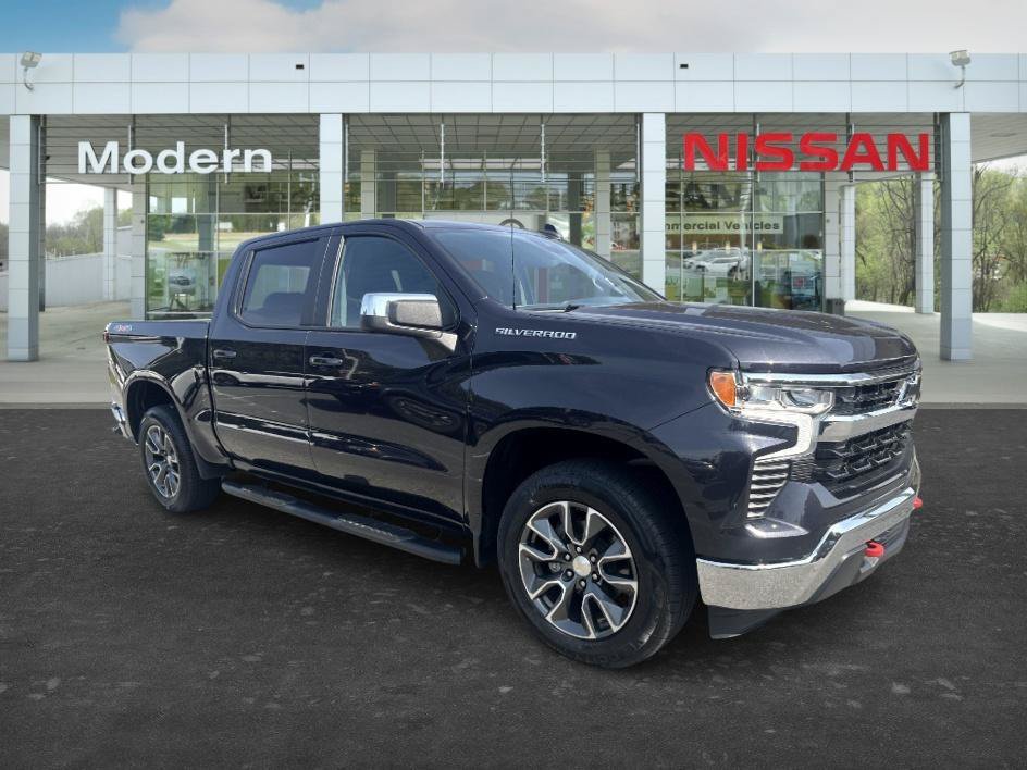 Used 2023 Dark Ash Metallic Chevrolet LT image 9