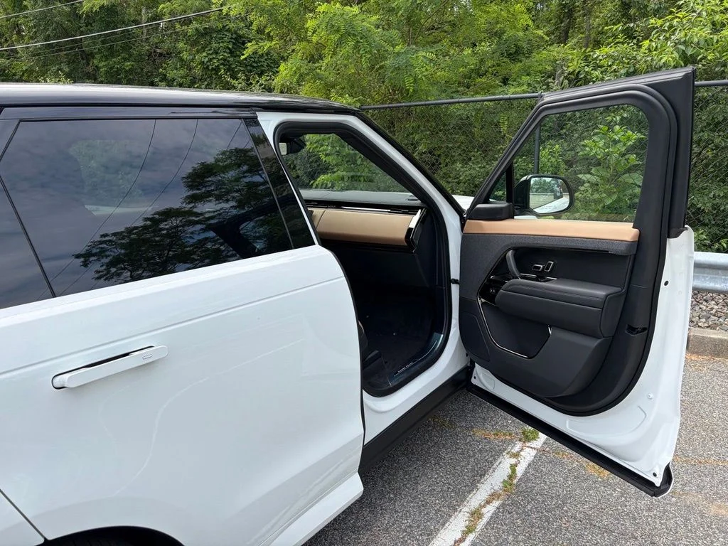 New 2026 White Land Rover Dynamic SE image 14