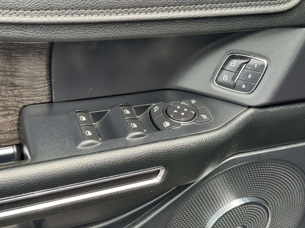 Used 2018 Gray Ford Limited image 19