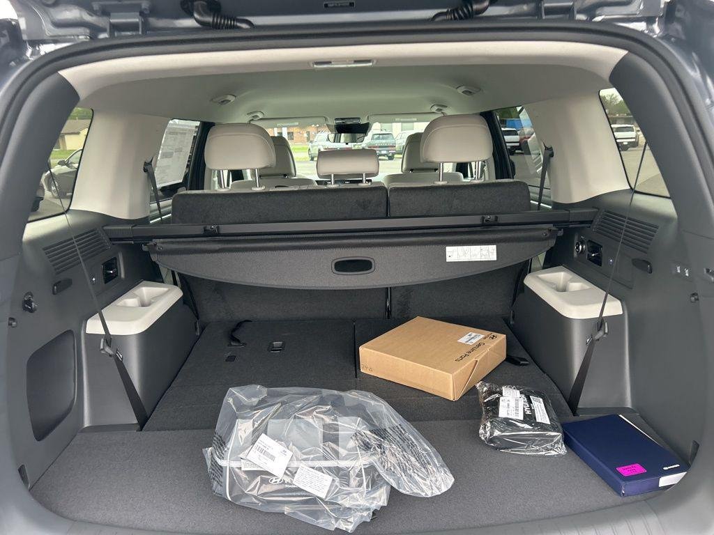 New 2026 Gray Hyundai SEL image 9