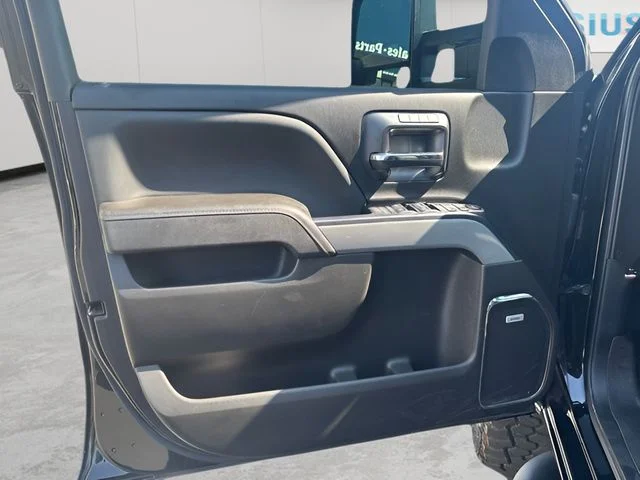 Used 2017 Black Chevrolet LTZ image 9