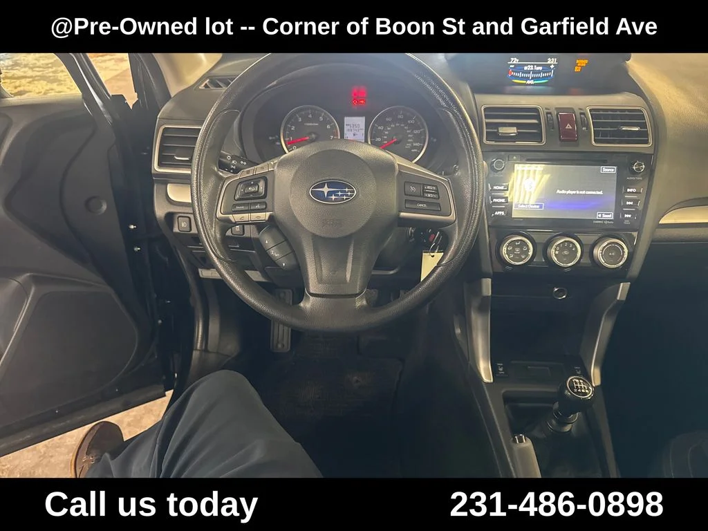 Used 2016 Black Subaru 2.5i Premium image 17