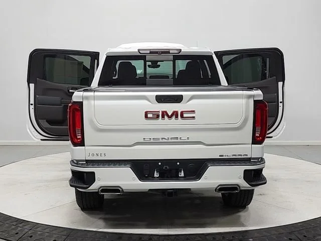 Used 2019 WHITE FROST TRICOAT GMC Denali image 14