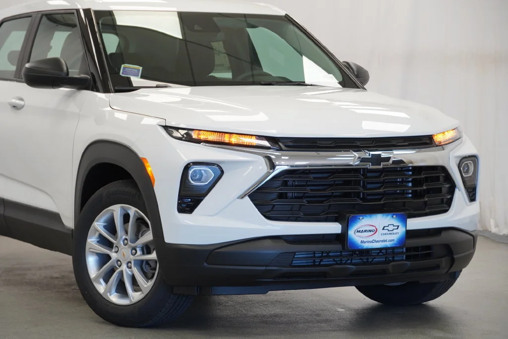 New 2026 Summit White Chevrolet LS image 7