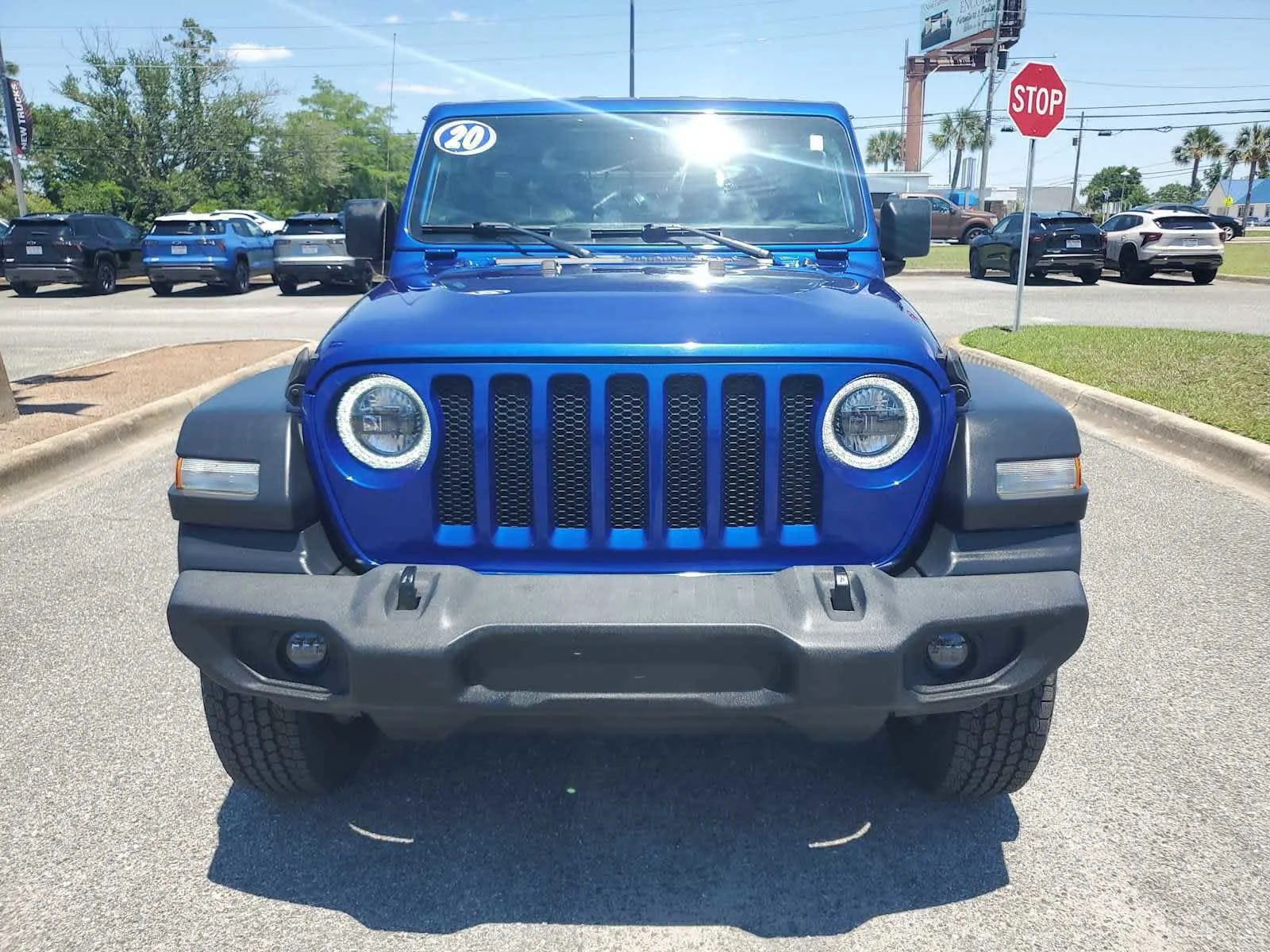 Used 2020 Ocean Blue Metallic Clea Jeep Sport S image 9