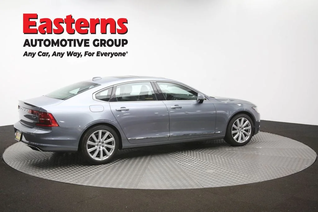 Used 2018 Gray Volvo T6 Inscription image 44