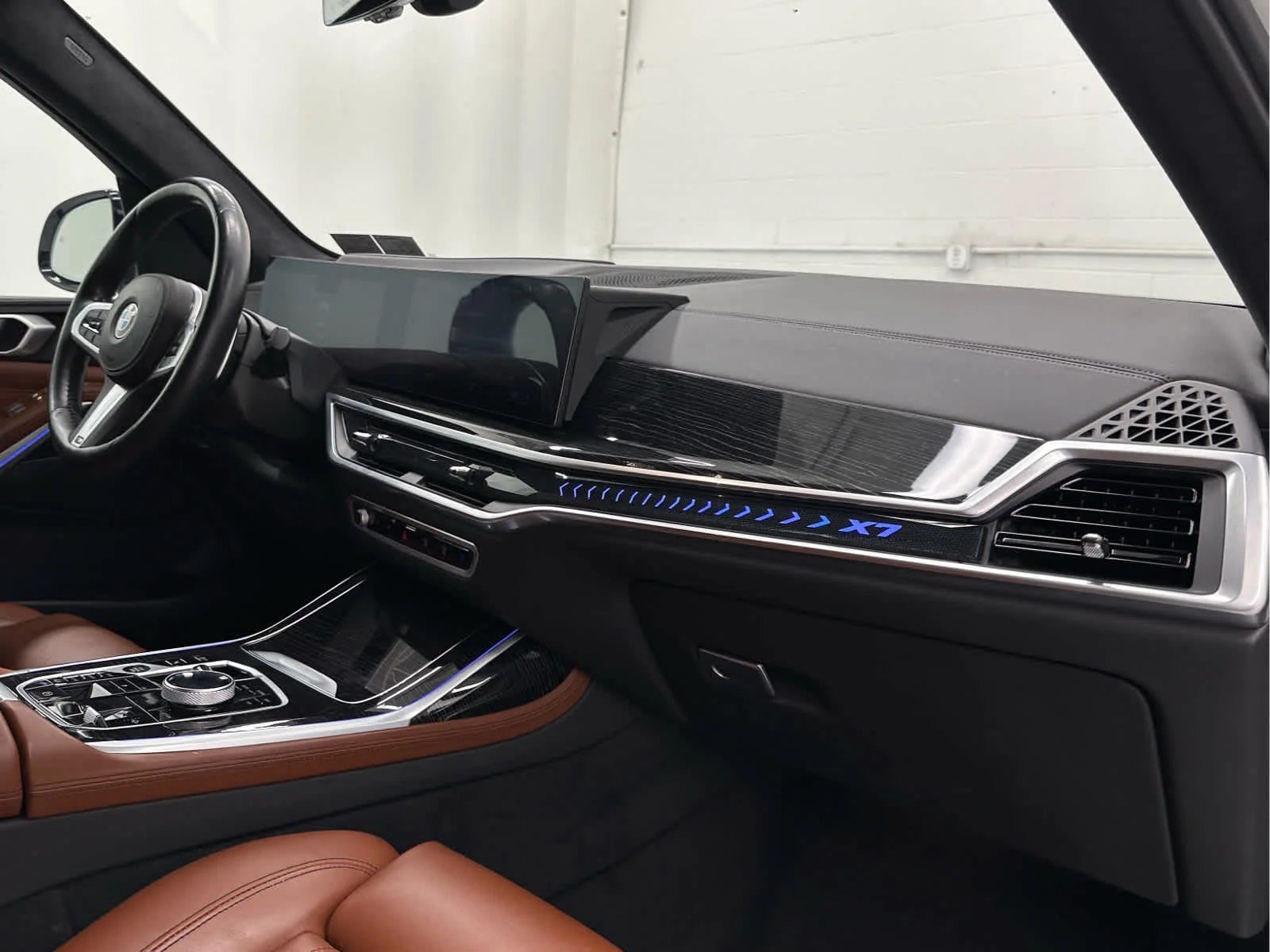 Used 2023 Alpine White BMW xDrive40i image 18