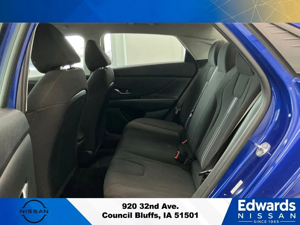 Used 2023 Blue Hyundai SEL image 11