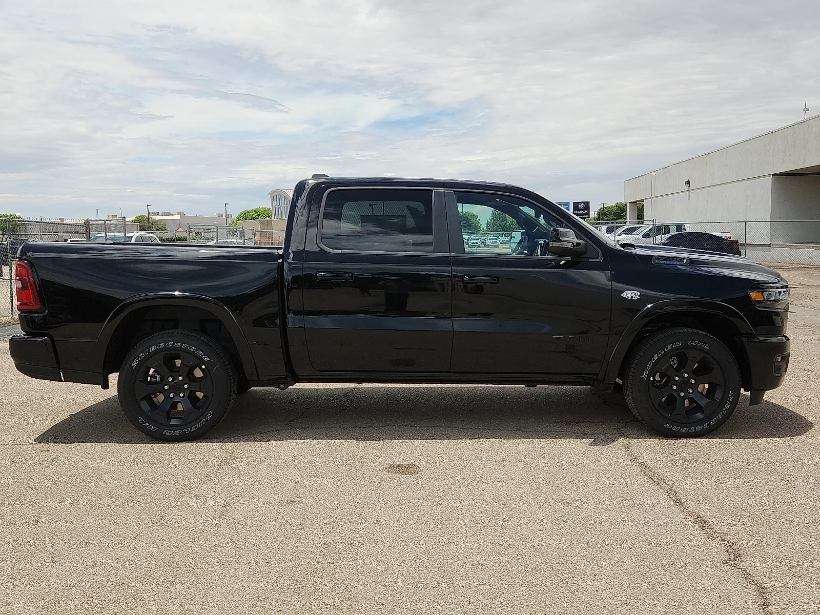 New 2026 Diamond Black Crystal Pearl-Coat  Paint Ram LONE STAR CREW CAB 4X2 5