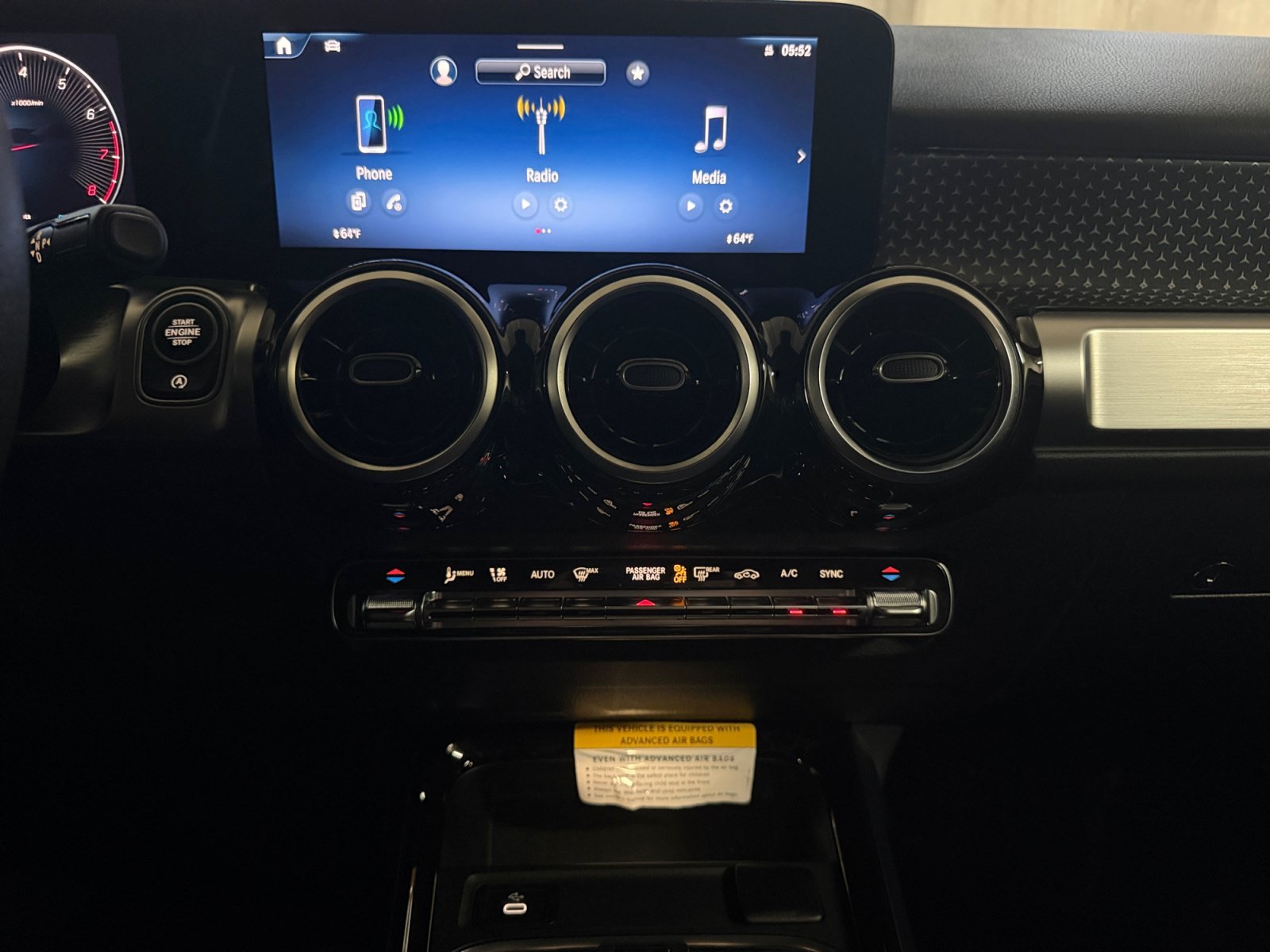 Used 2026 Black Mercedes-Benz GLB 250 image 18