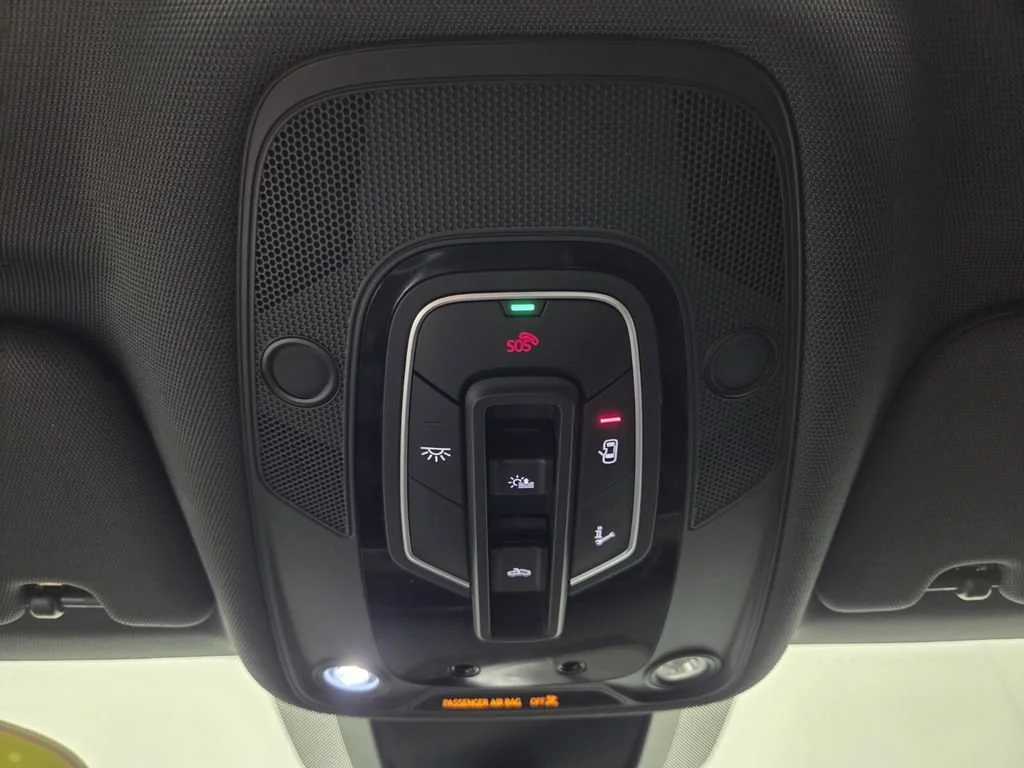 Used 2022 Brilliant Black Audi Premium image 13