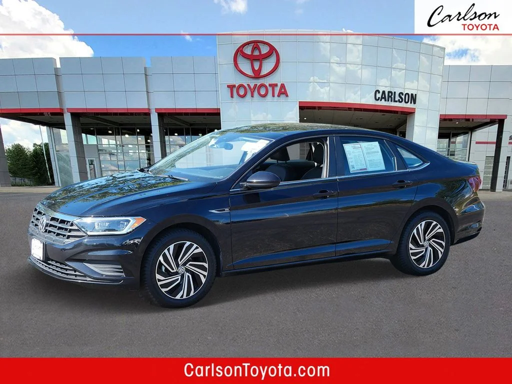 Used 2021 Black Volkswagen SEL image 1