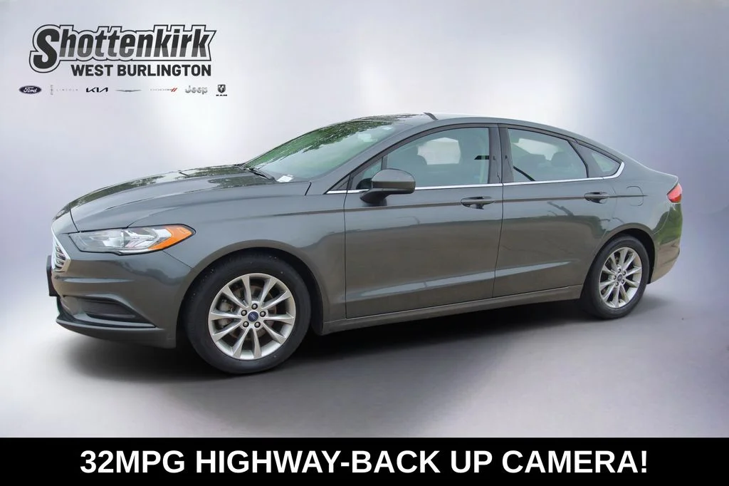 2017 Ford Fusion SE FWD's photo