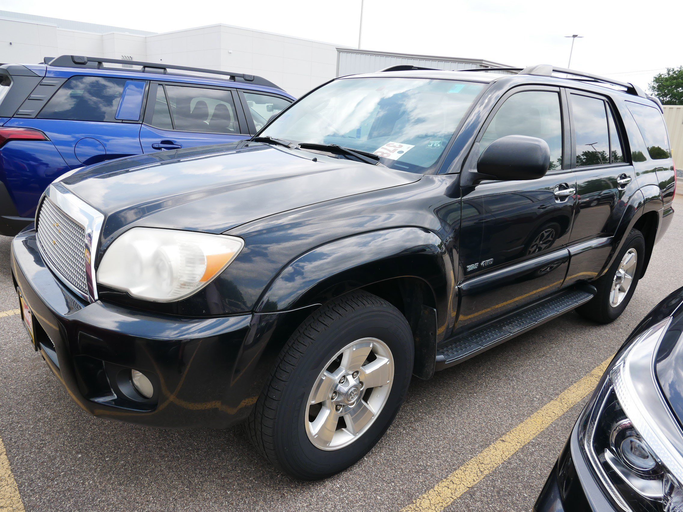Used 2007 Black Toyota SR5 image 2