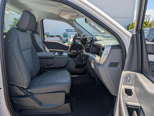 New 2026 Oxford White Ford F-350® XL image 25
