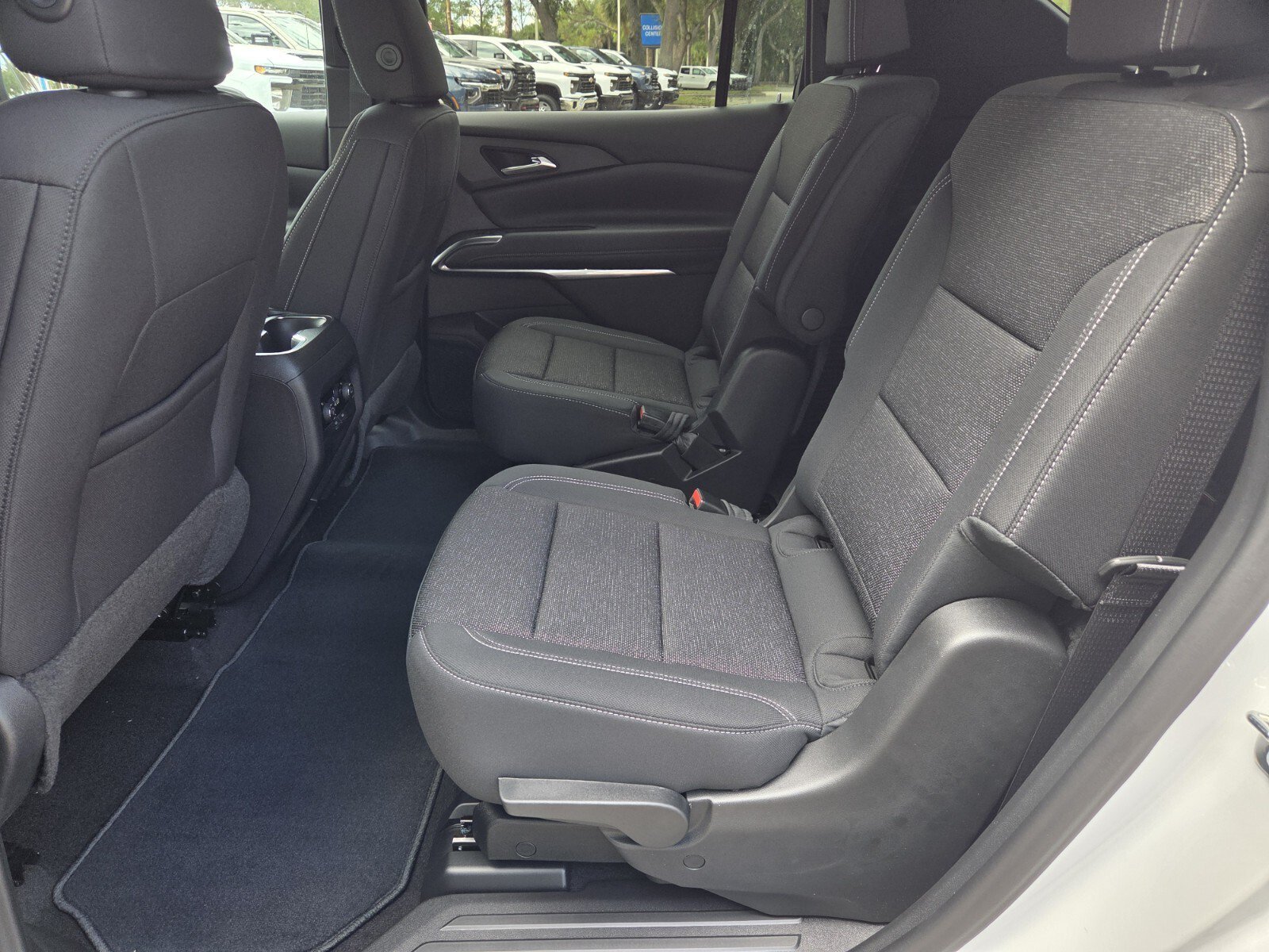 2027 Chevrolet Traverse LT - Photo 21
