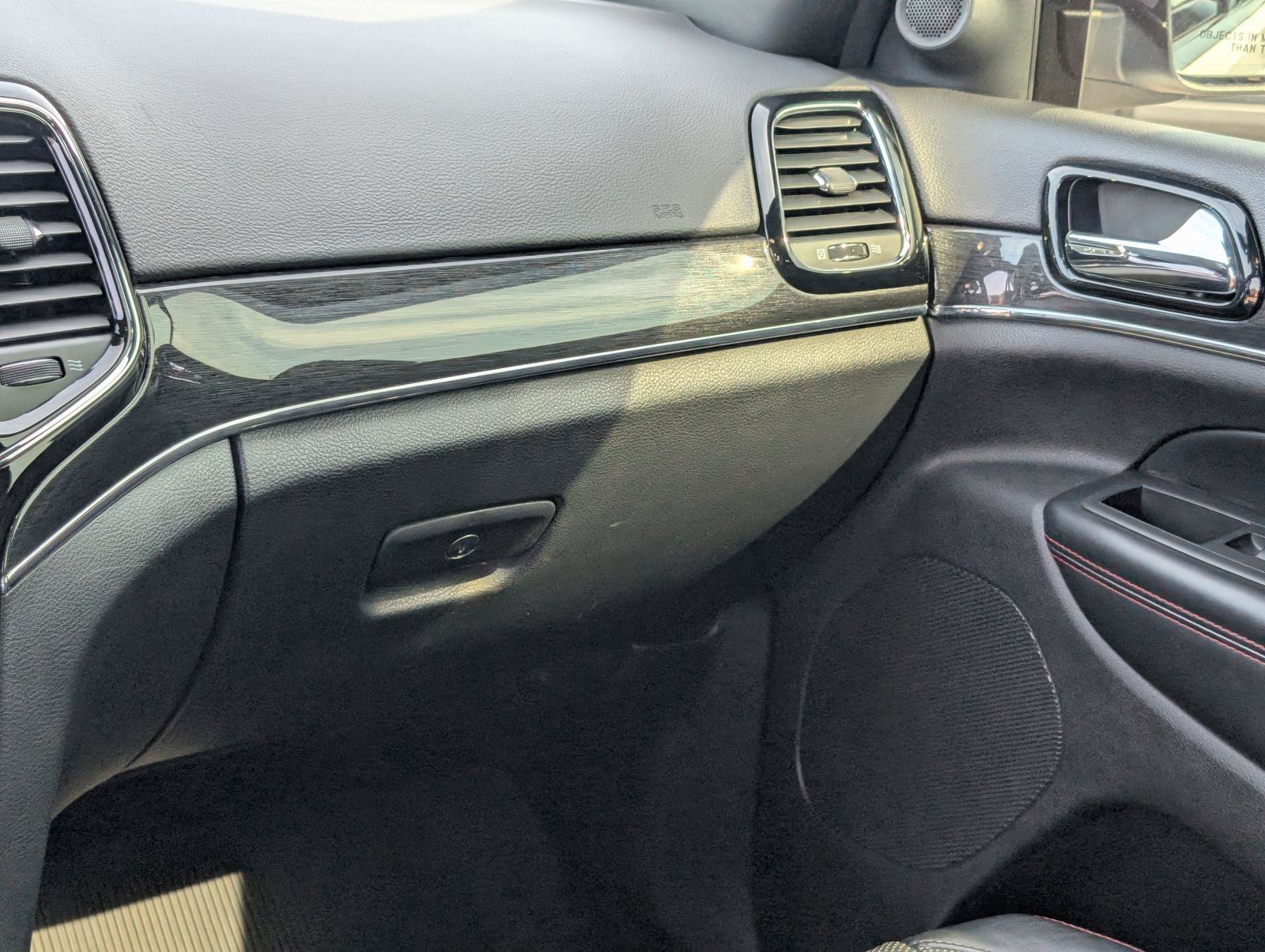 Used 2021 Bright White Clearcoat Jeep Trailhawk image 20