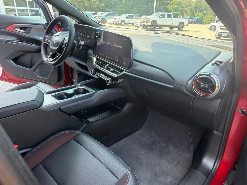 2024 Chevrolet Equinox EV RS - Photo 63