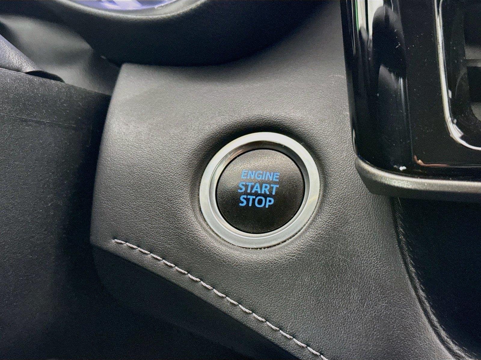 Used 2021 Midnight Black Metallic Toyota XLE image 20
