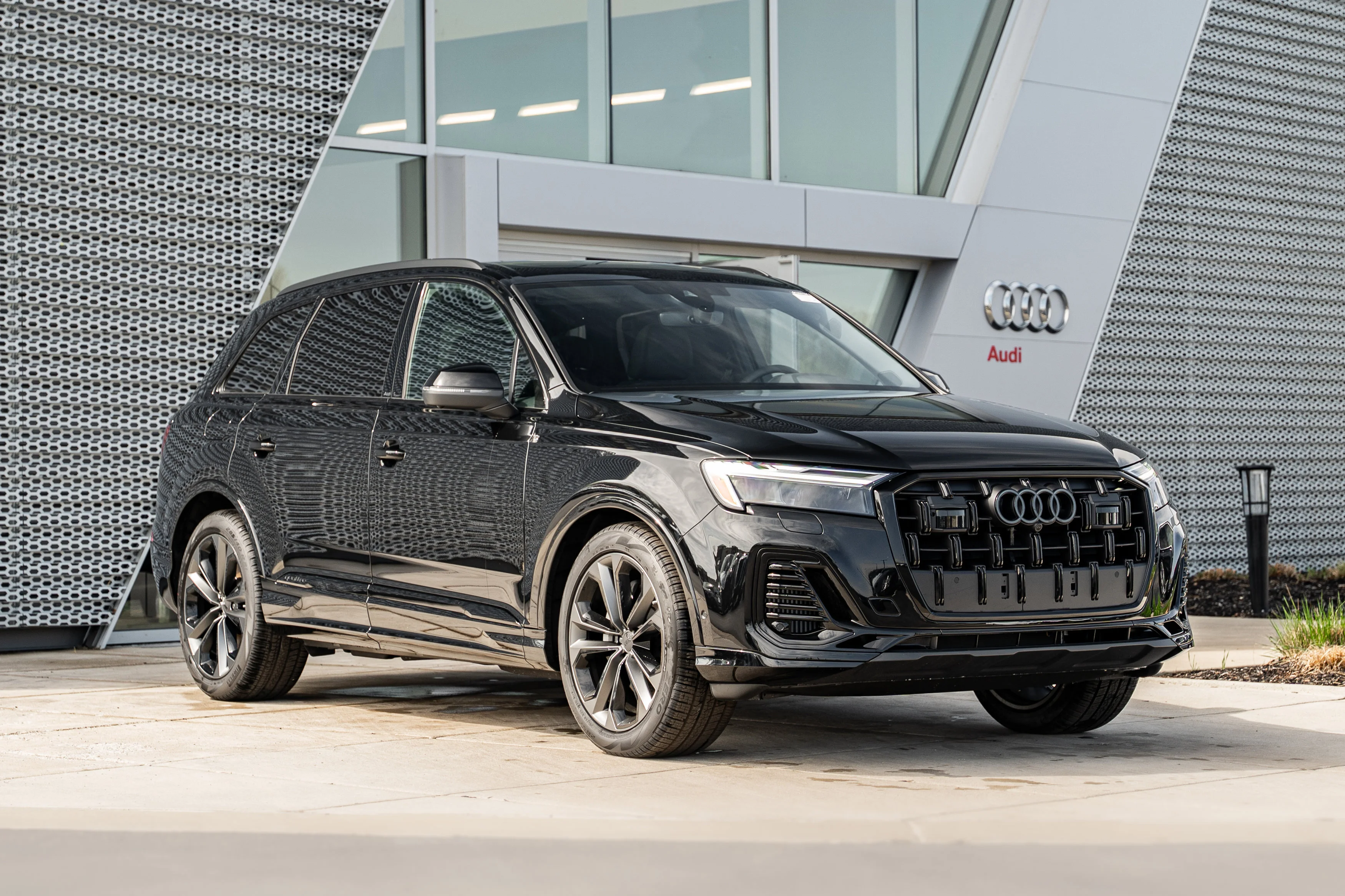 2026 Audi Q7 55 Premium Plus quattro Tiptronic's photo