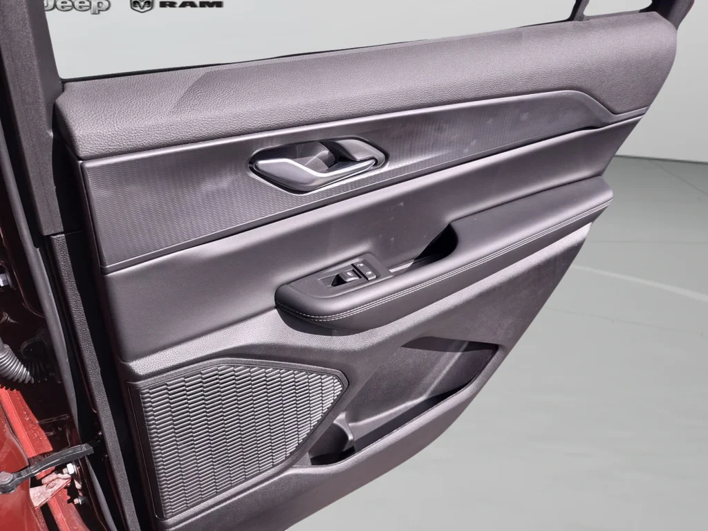 2025 Jeep Grand Cherokee L Laredo - Photo 29