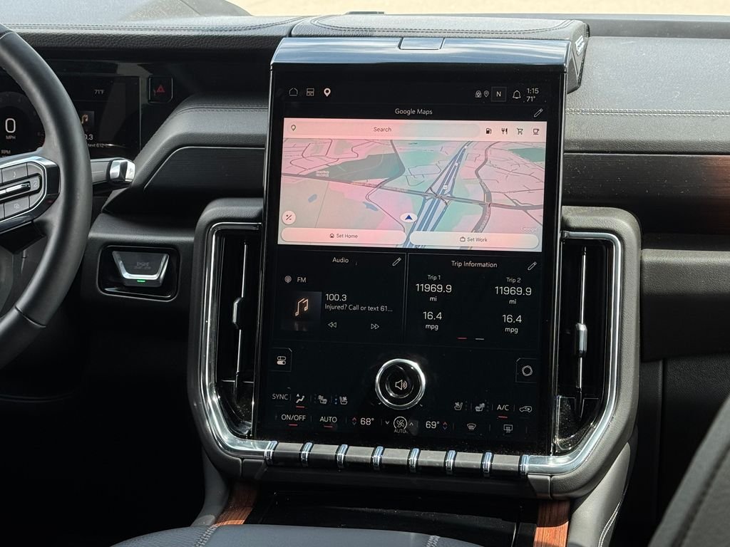 2025 GMC Yukon XL Denali - Photo 24