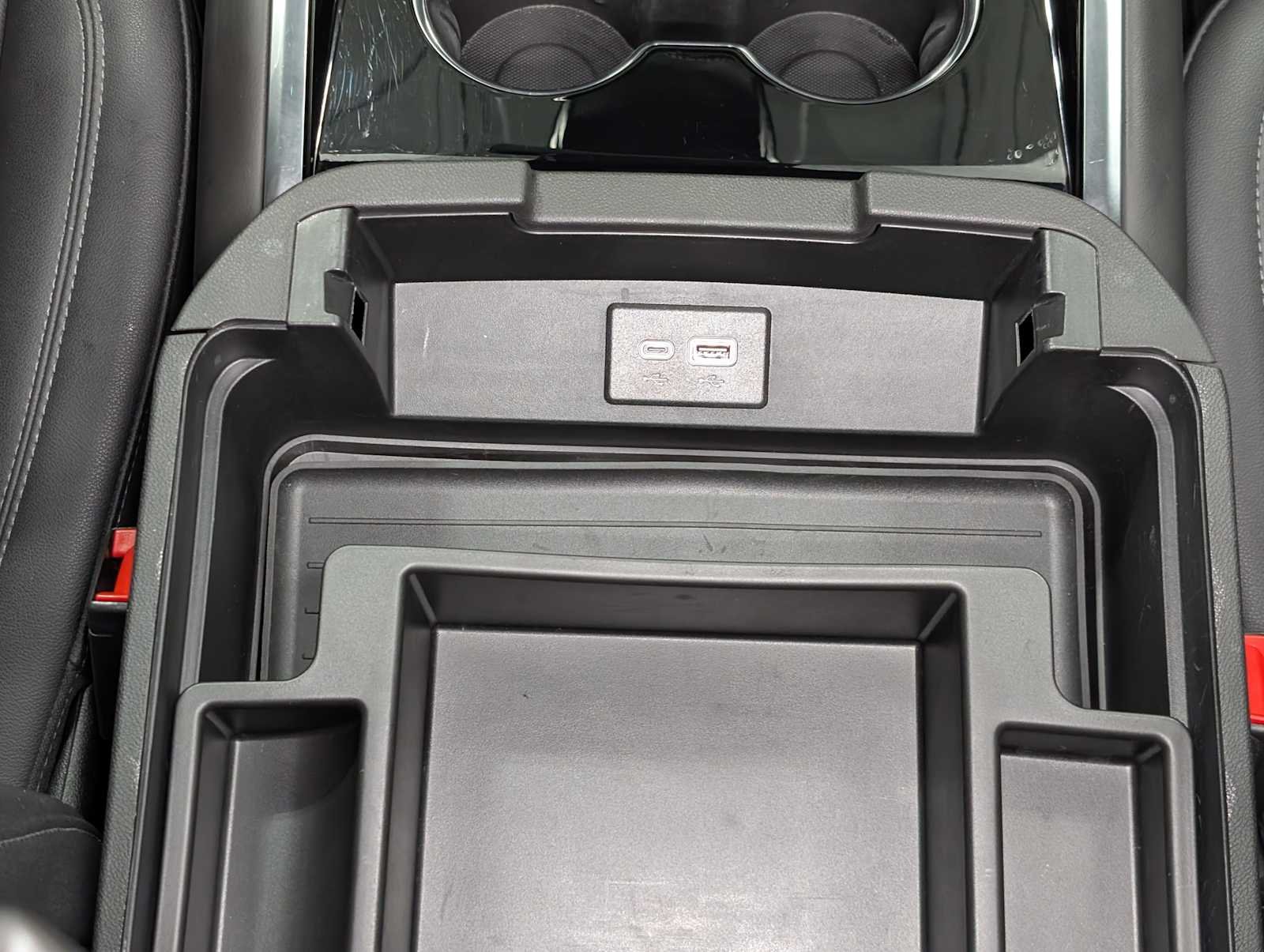 2025 Chevrolet Tahoe Z71 - Photo 21