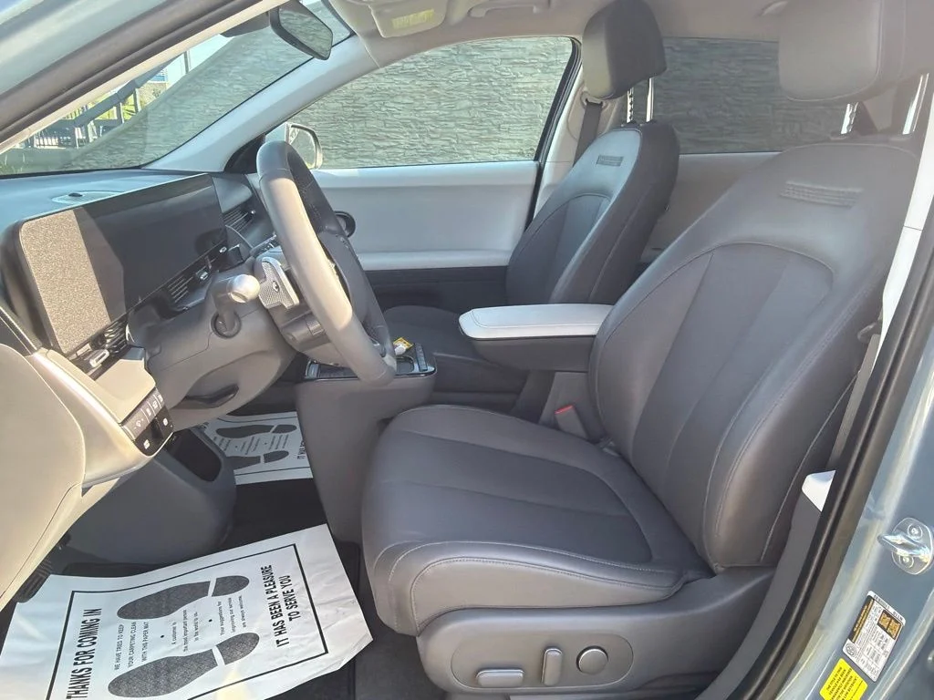 Used 2025 Blue Hyundai SEL image 10