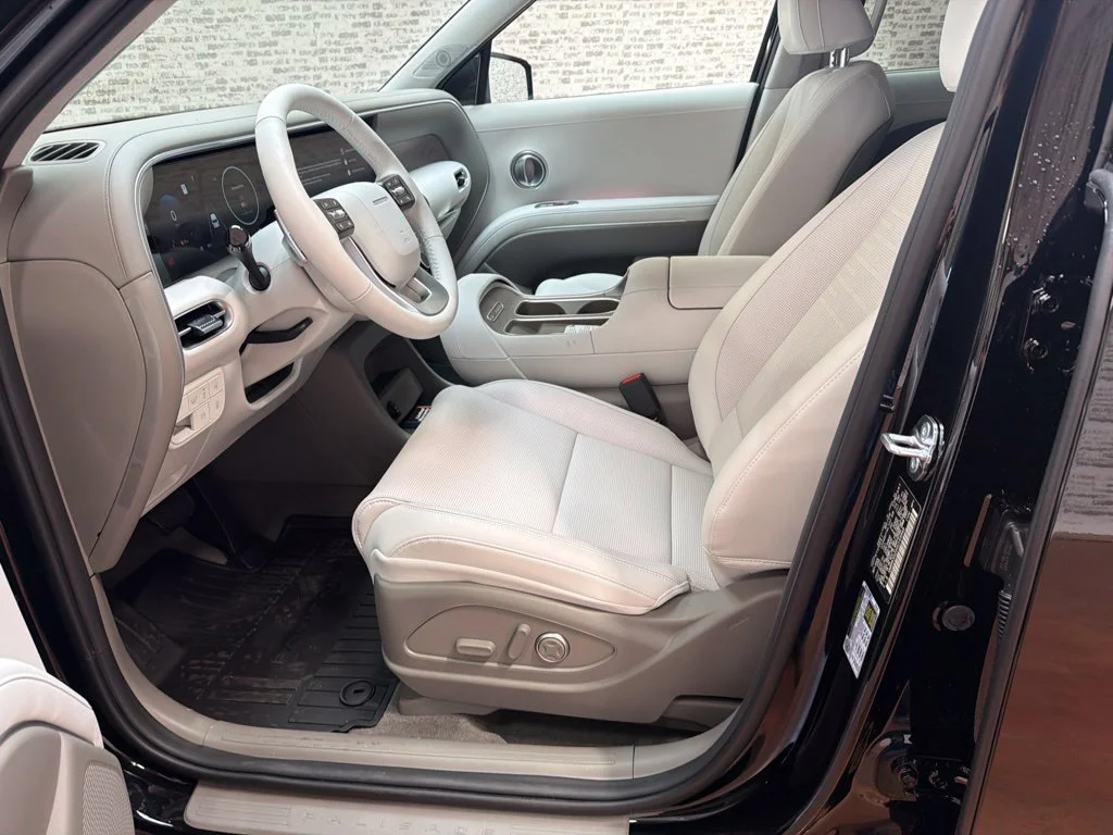 New 2027 Abyss Black Pearl Hyundai Limited image 31