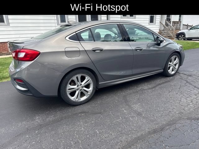 Used 2018 PEPPERDUST METALLIC Chevrolet Premier image 17