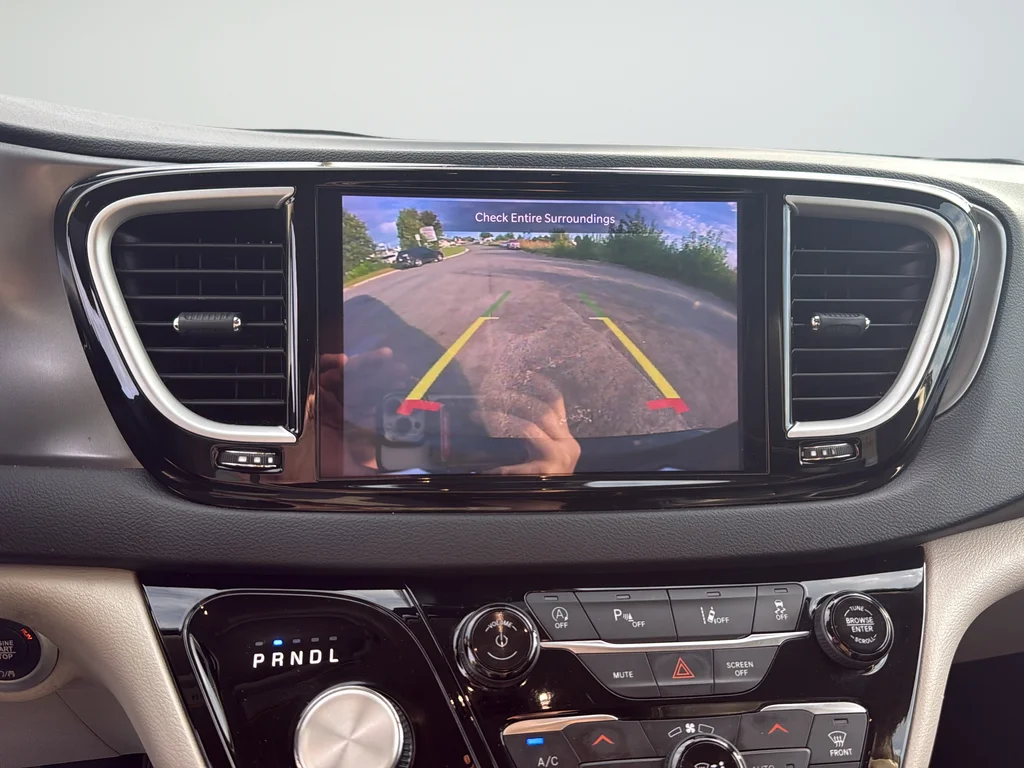 Used 2023 Black Chrysler Touring L image 15