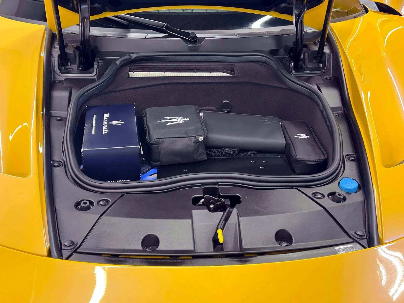 Used 2023 Yellow Maserati Cielo image 12