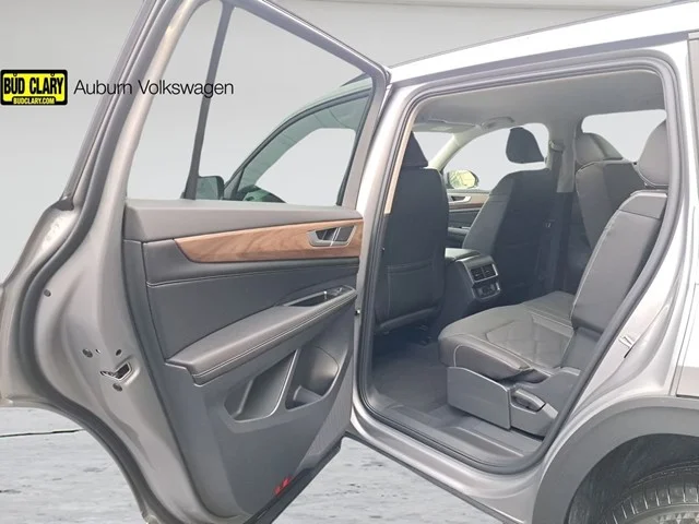 New 2026 Silver Mist Metallic Volkswagen 2.0T SE image 13