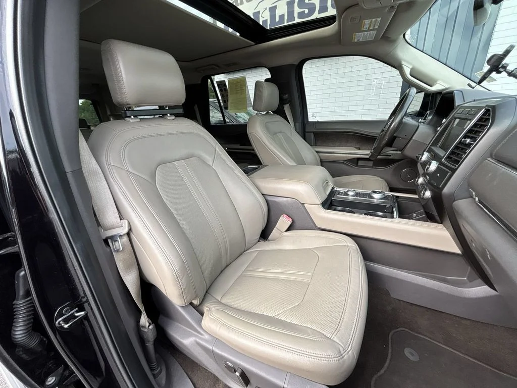 Used 2020 Black Ford Limited image 28