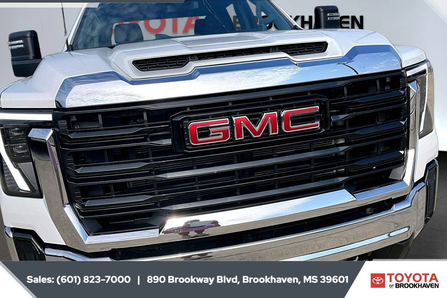 Used 2026 Summit White GMC Pro image 21