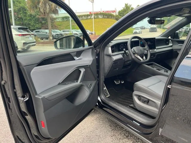 New 2026 Black Volkswagen 2.0T SE R-Line Black image 4