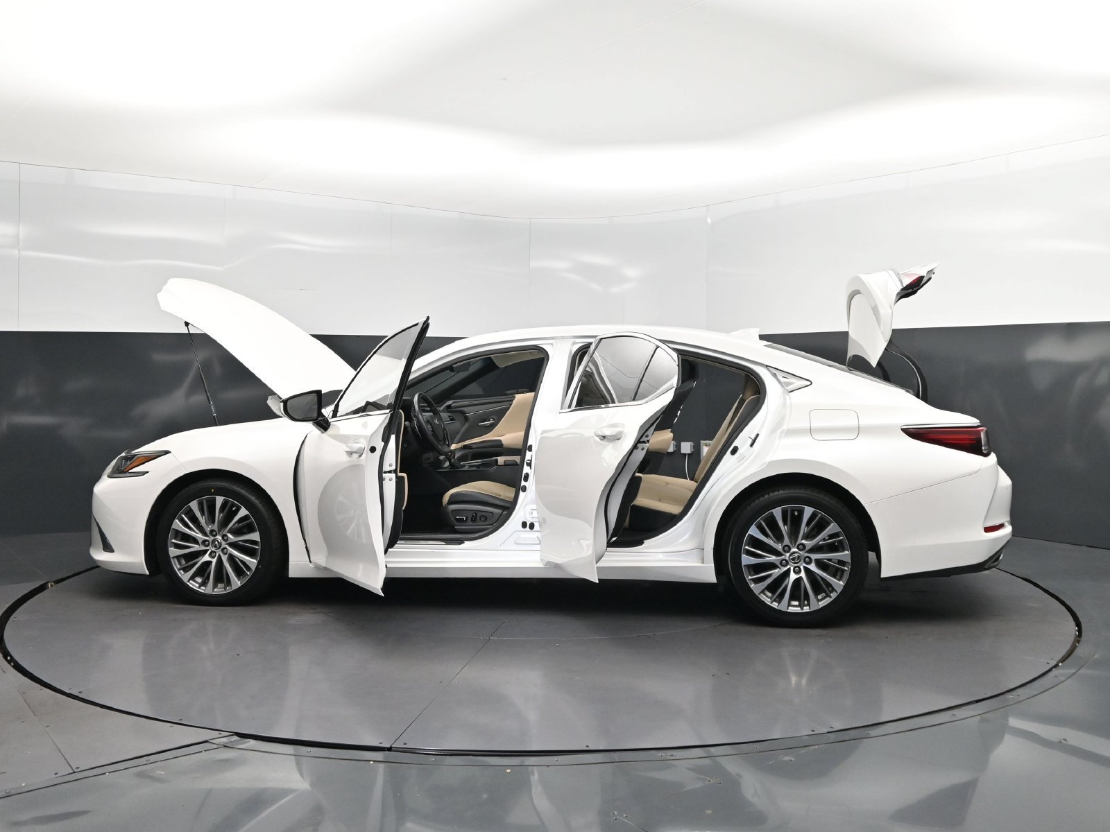 2021 Lexus ES 350 - Photo 46