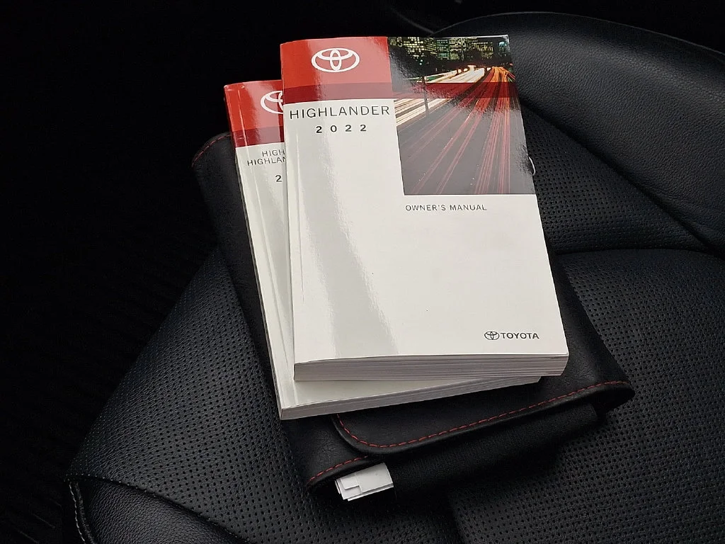 Used 2022  Toyota Platinum image 29