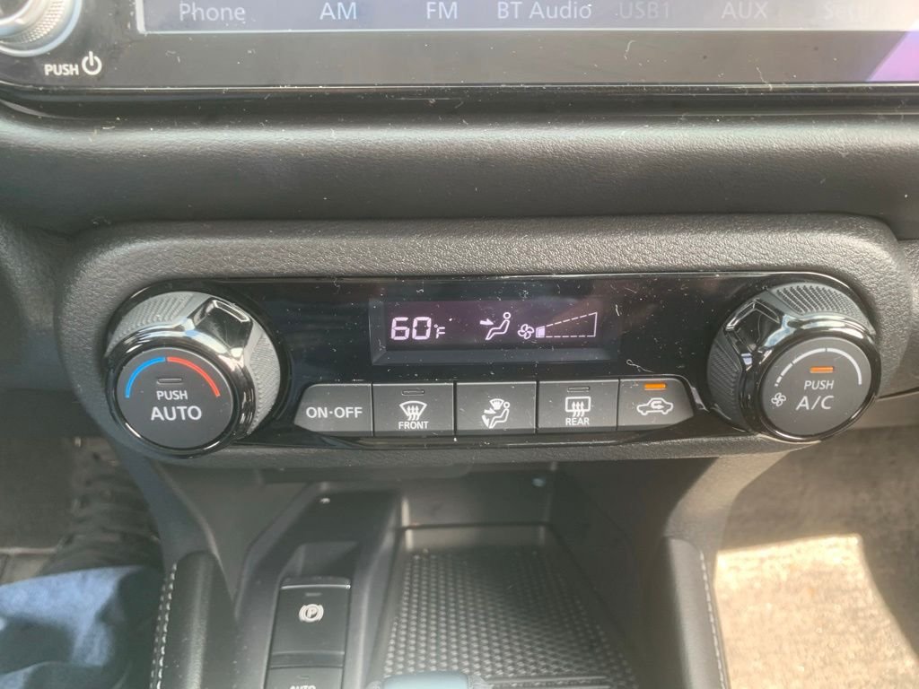 Used 2023 Aspen White/Super Black Nissan SR image 17