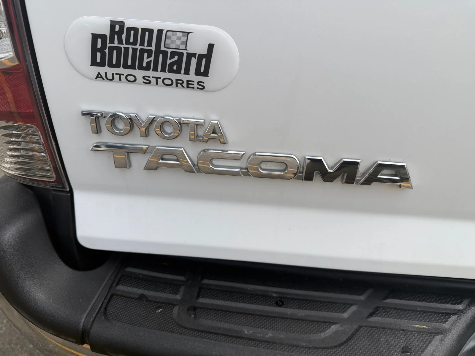 Used 2014 Super White Toyota Base image 69