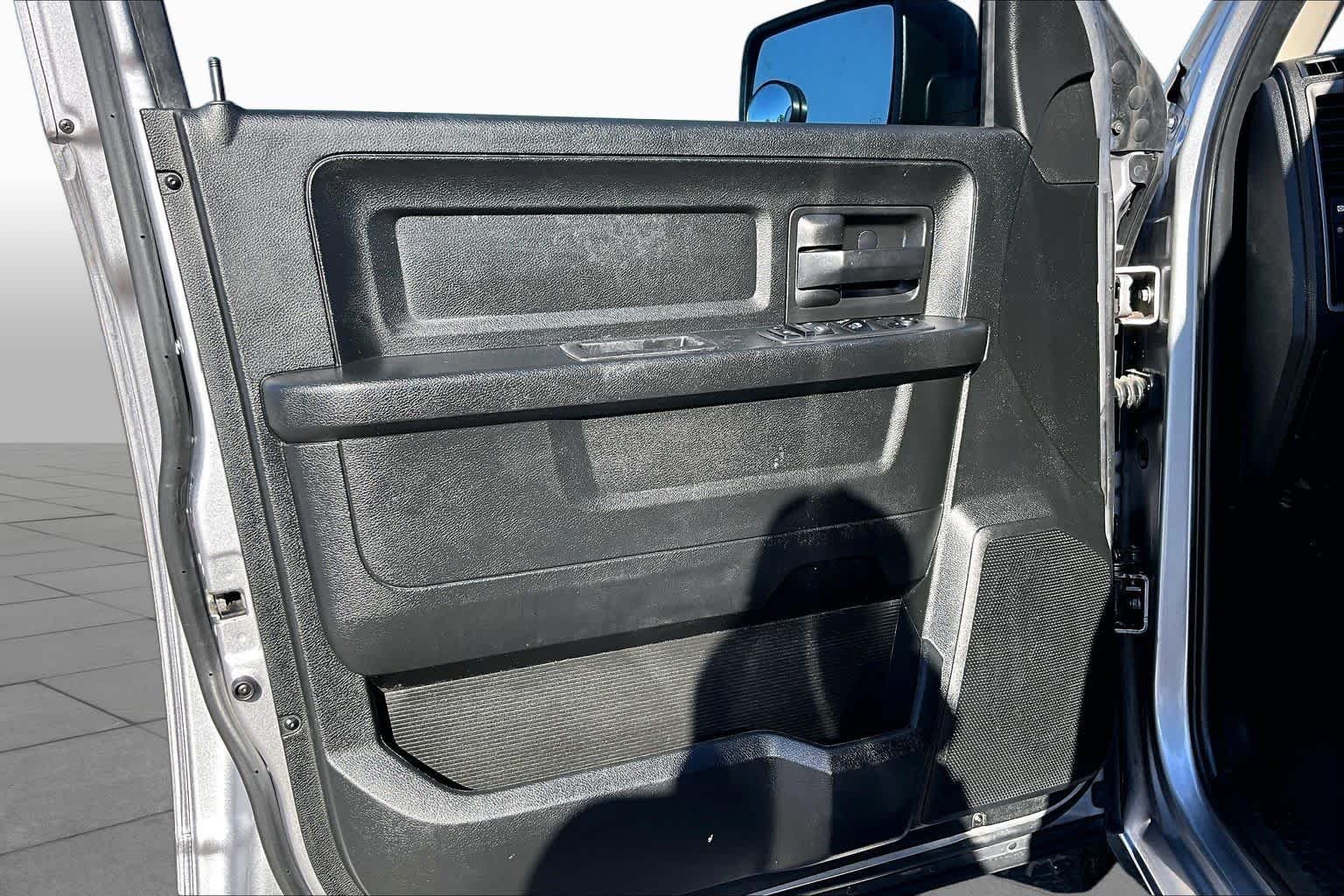 Used 2019 Billet Silver Metallic Clearcoat Ram Tradesman image 21